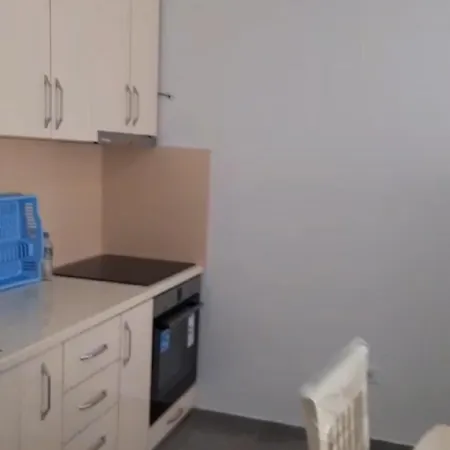 Al Secondo Piano A Qerret Kavaje Albania Apartment *