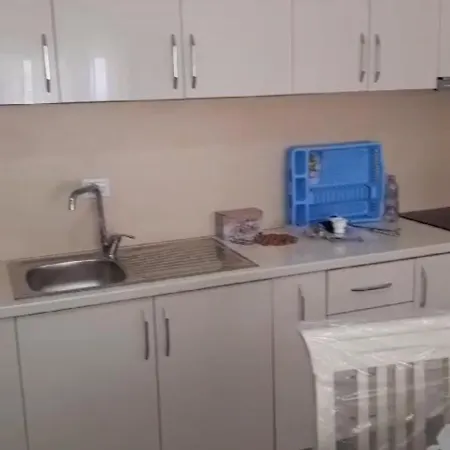 Al Secondo Piano A Qerret Kavaje Albania Apartment Golem (Tirana)
